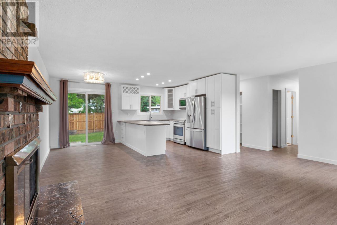 Property at 1758 REBMAN CRESCENT image 3
