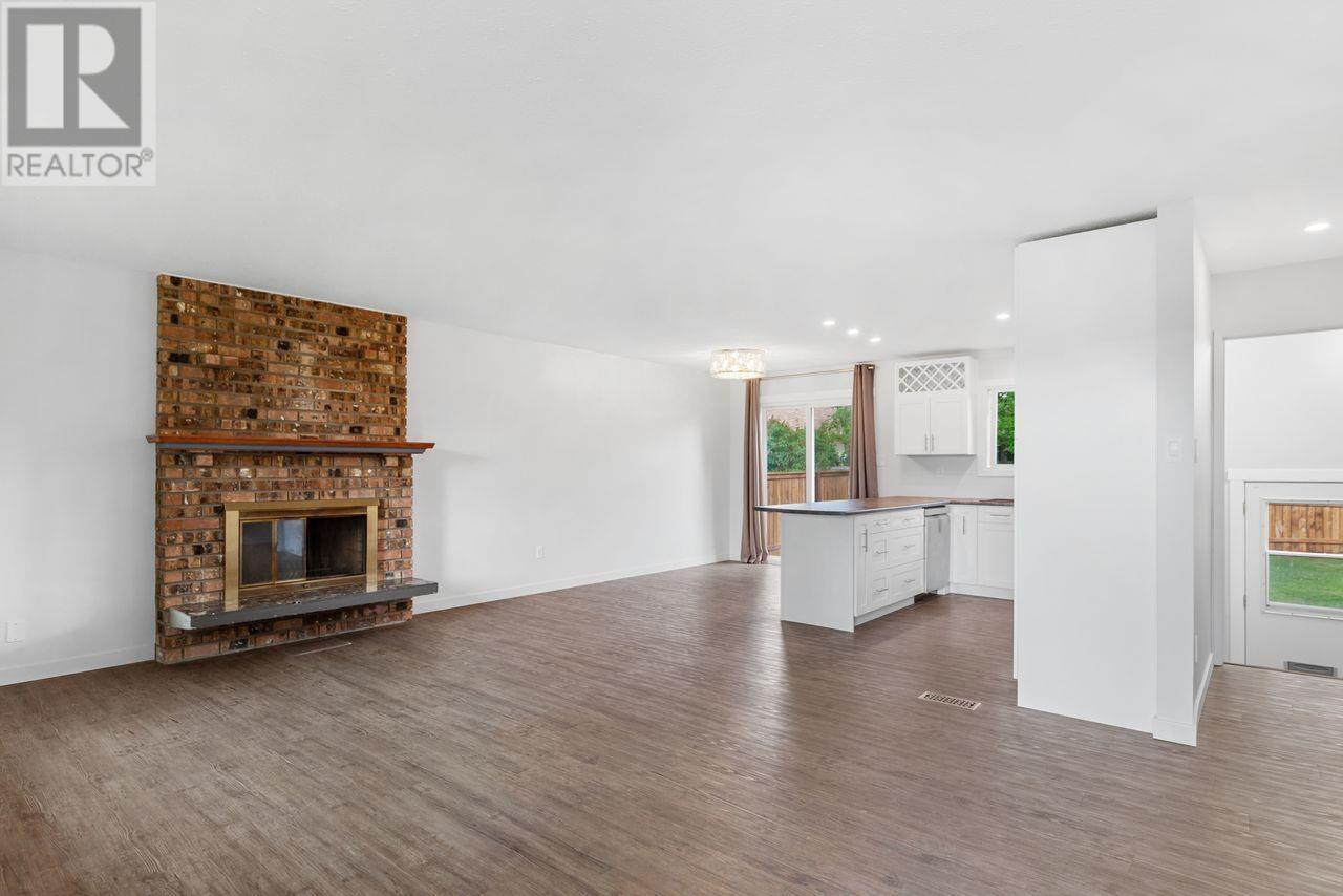 Property at 1758 REBMAN CRESCENT image 2