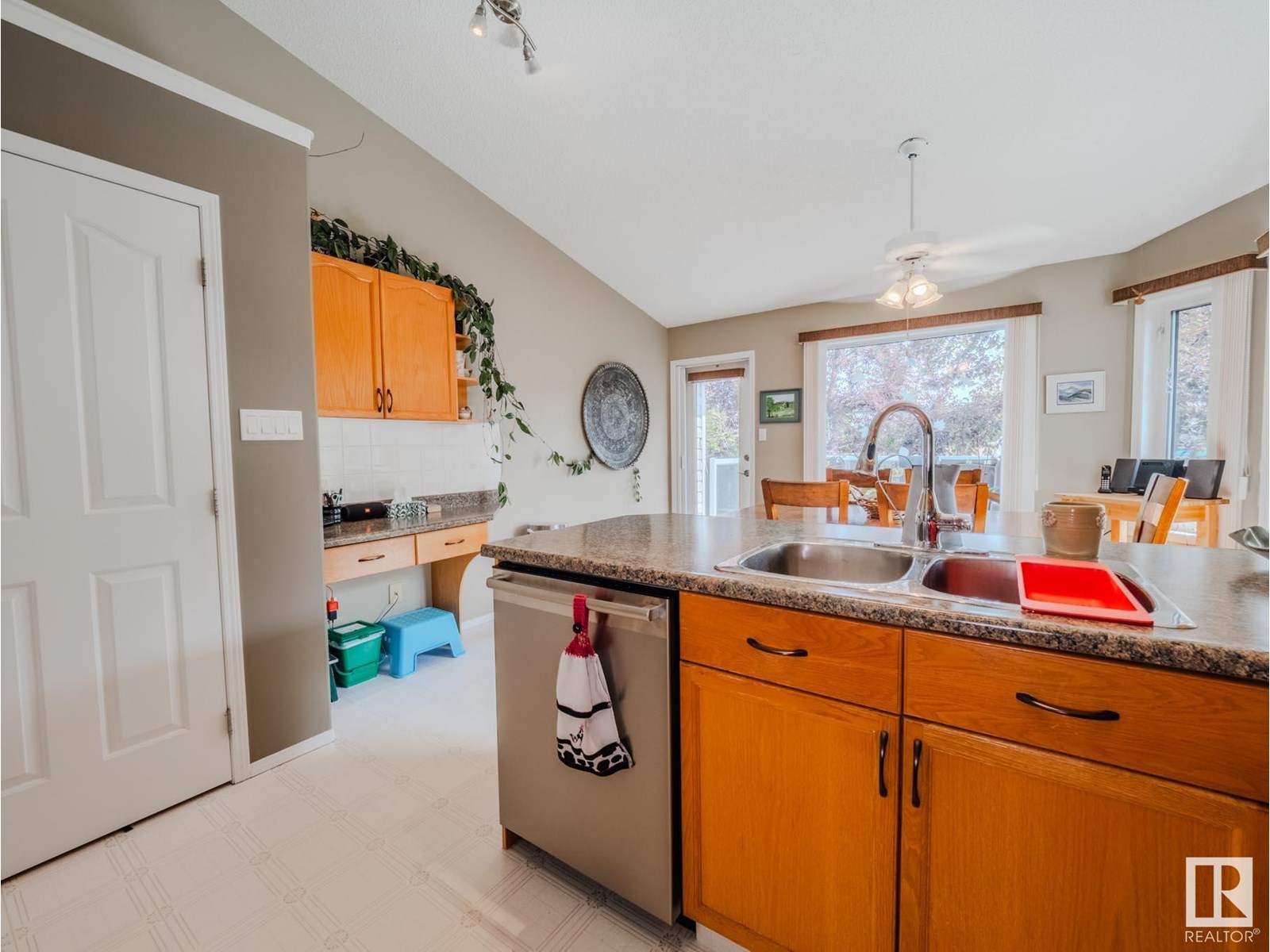 Property at 125 FOXHAVEN PL image 4
