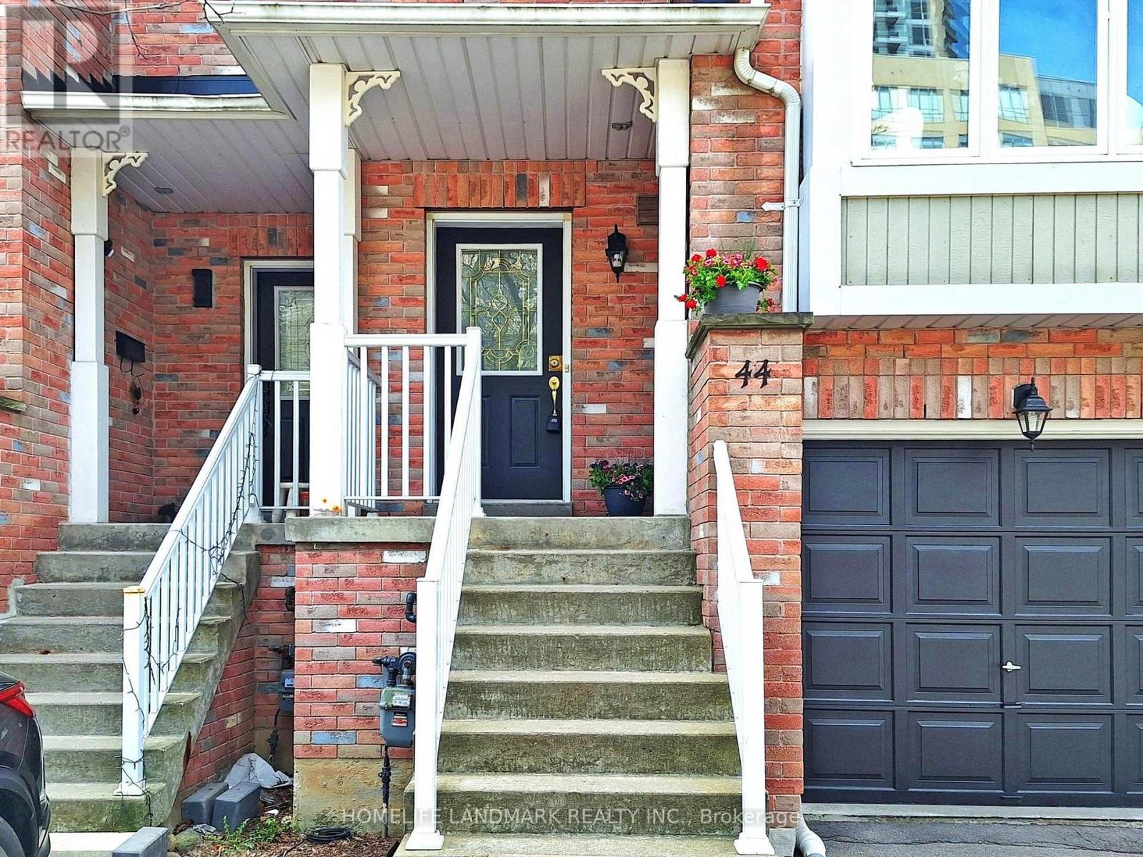 Property at 44 VANITY CRESCENT image 3