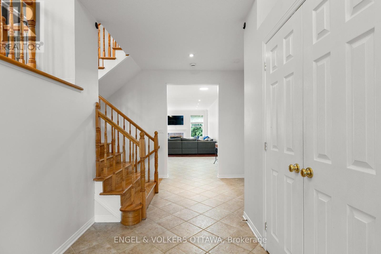 Property at 271 BERRIGAN DRIVE image 3