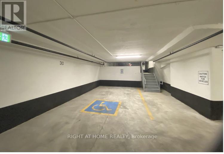 C-30 - 955 Bay Street, Toronto (Bay Street Corridor), Ontario  M5S 2A2 - Photo 3 - C12252193