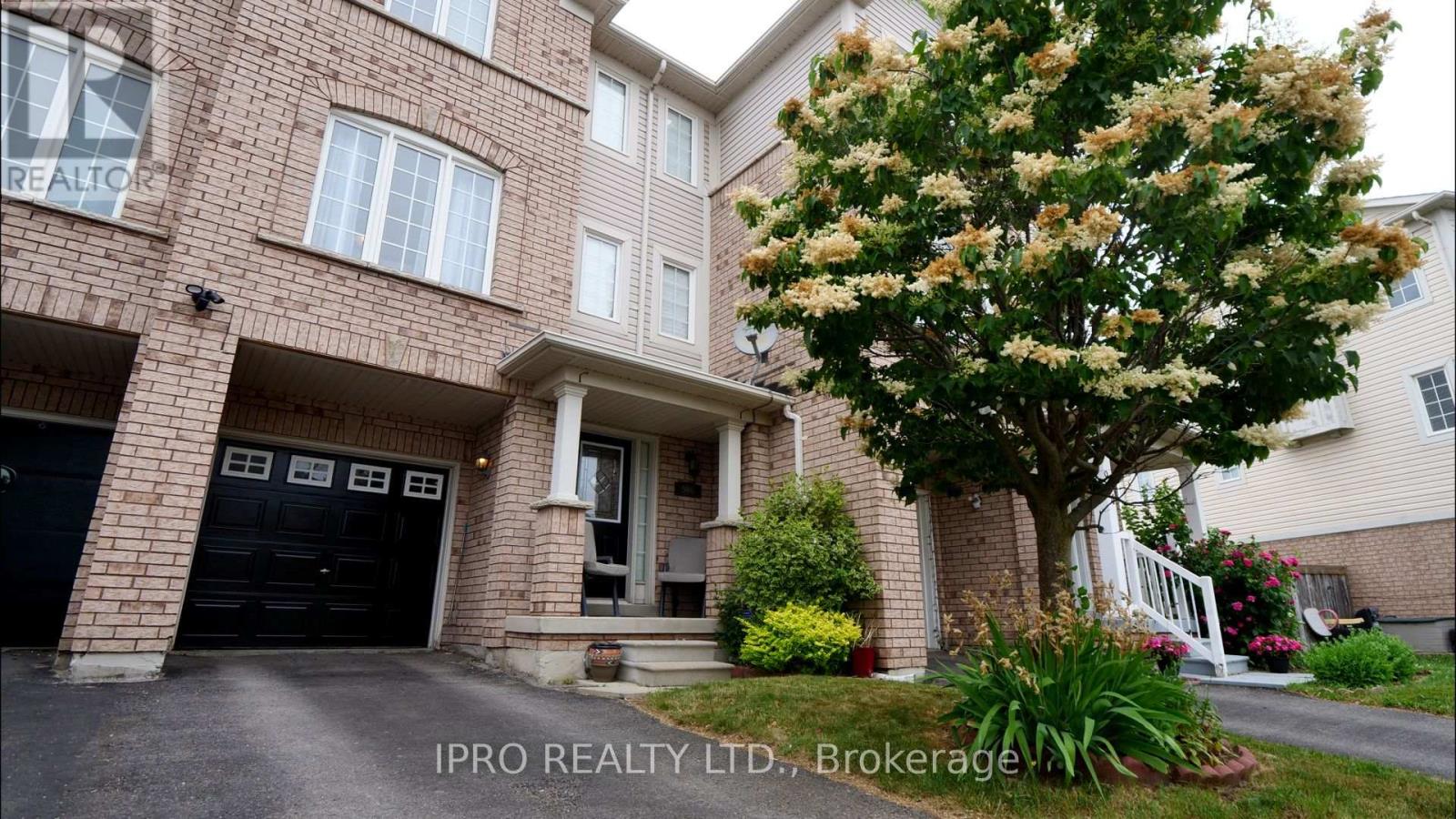 Property at 906 BOURNE CRESCENT image 1