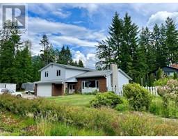 609 10th Avenue NW, nakusp, British Columbia