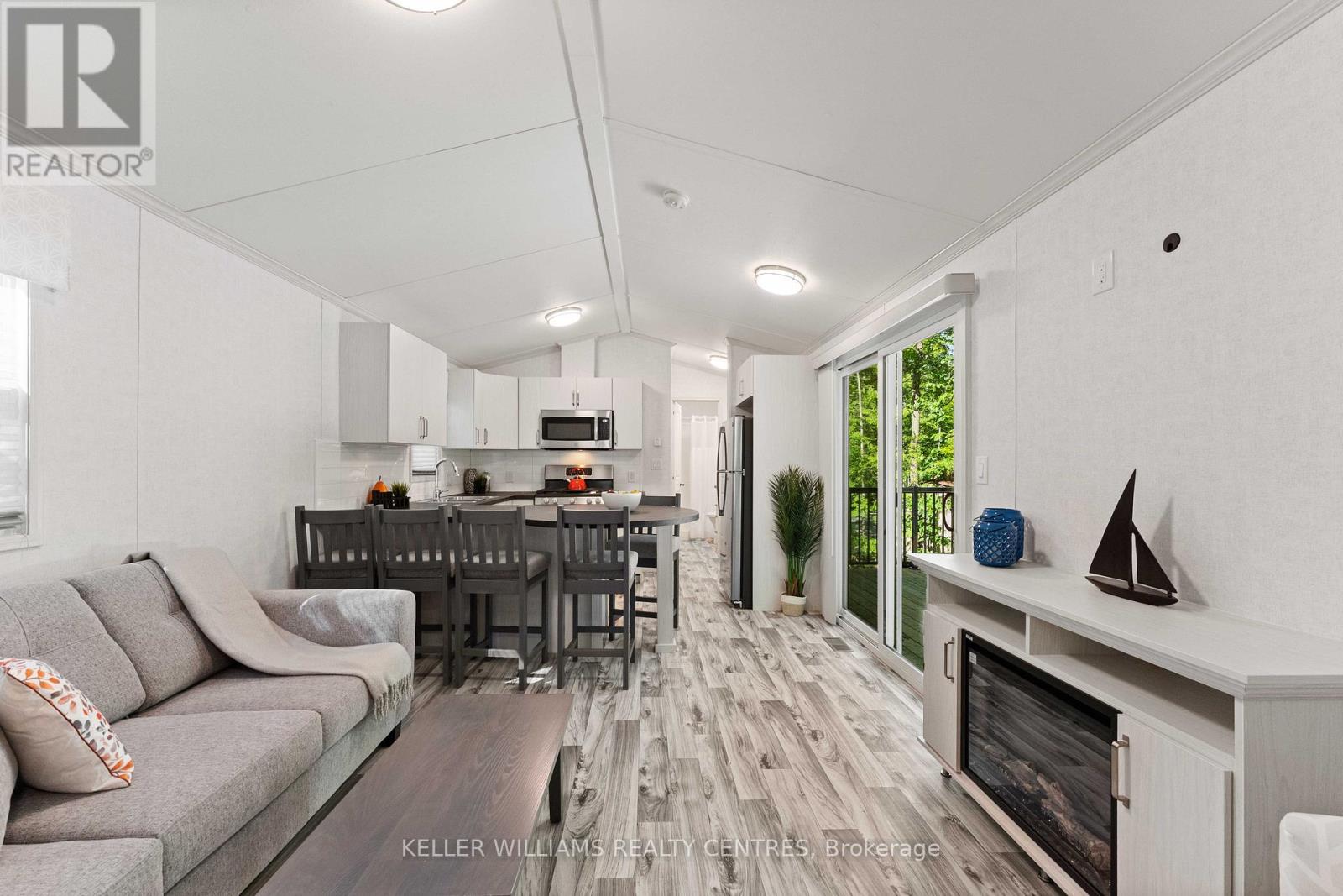 Unit #4 - 202 Hidden Glen Road, Georgian Bay, Ontario  L0K 1S0 - Photo 11 - X12252194