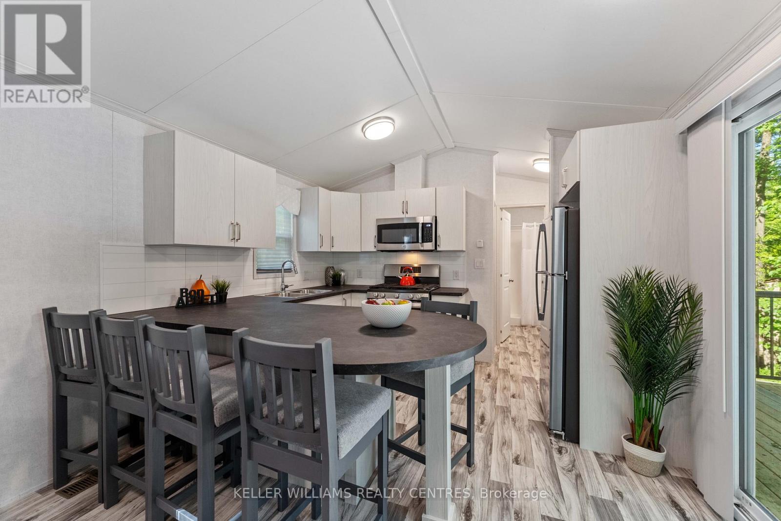 Unit #4 - 202 Hidden Glen Road, Georgian Bay, Ontario  L0K 1S0 - Photo 16 - X12252194