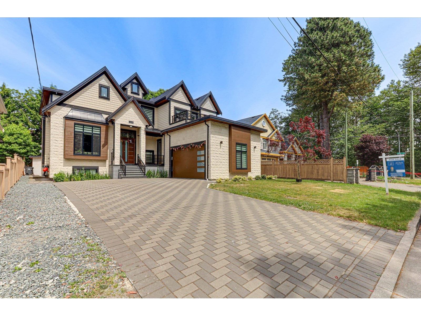 Property at 12187 71 AVENUE image 3