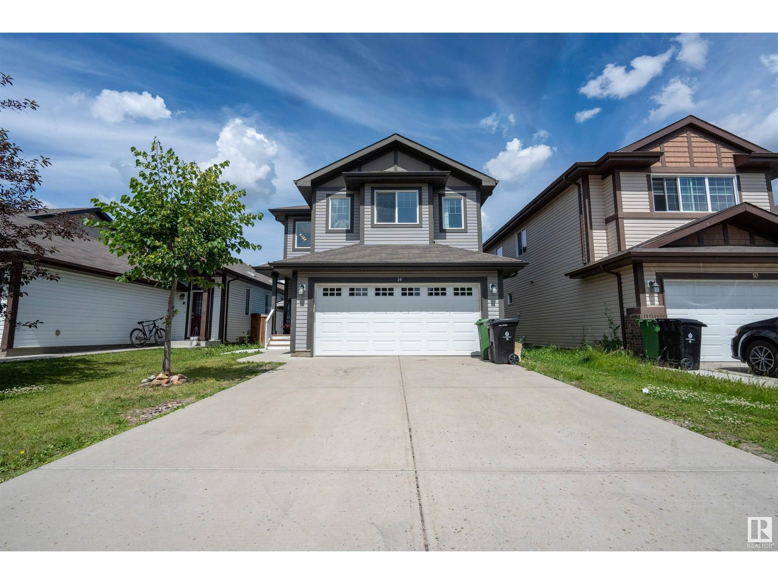 Property at 14 santana cres image 1
