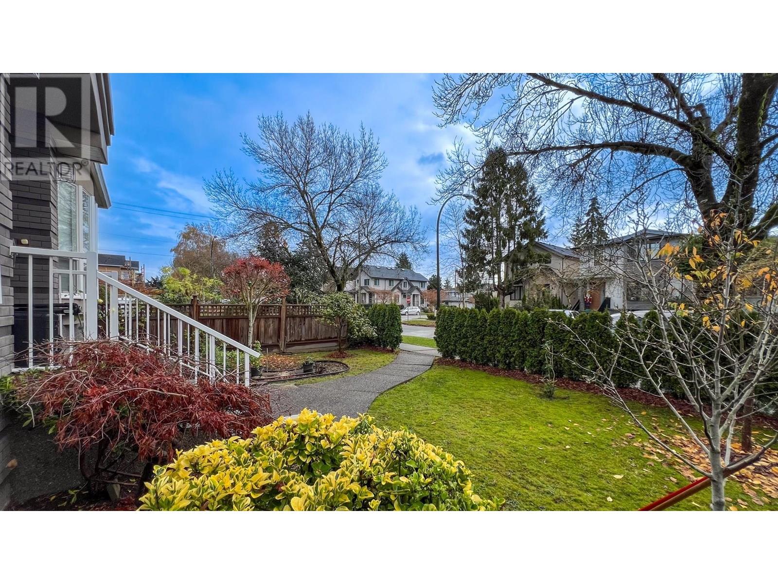 Property at 2813 W 21ST AVENUE image 3