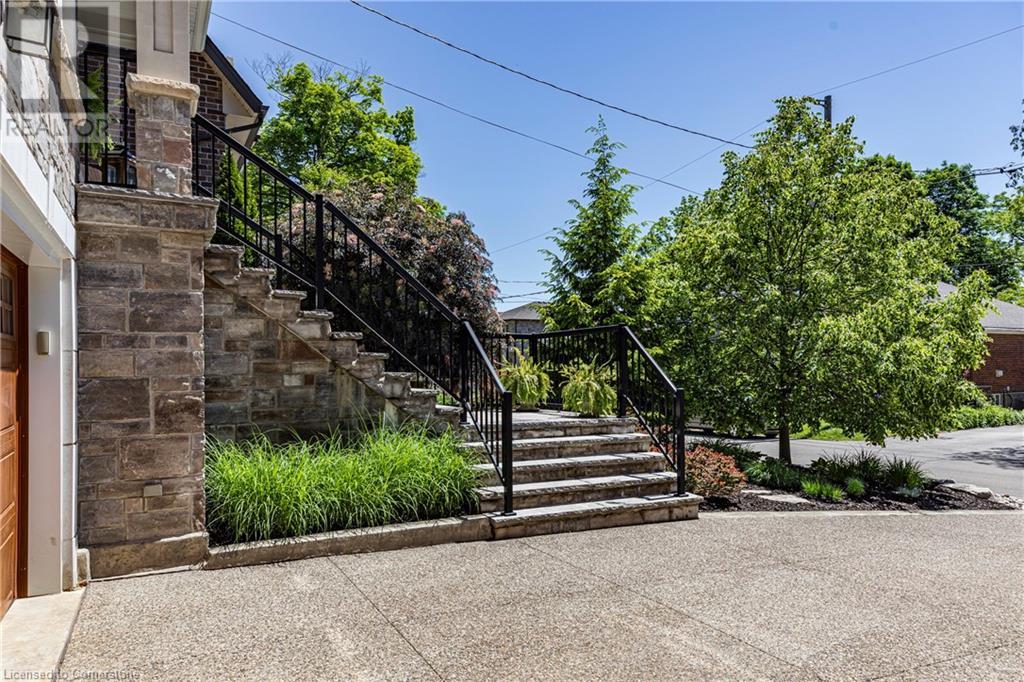 Property at 67 ALMA Street image 3