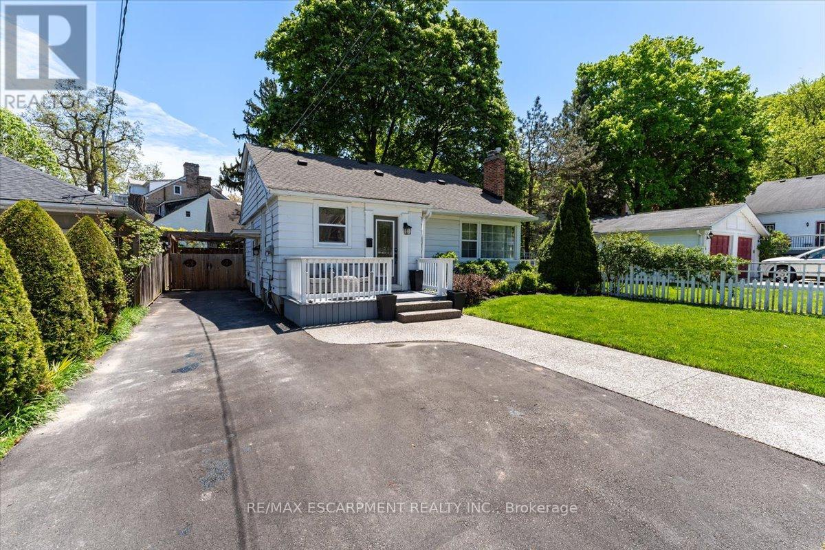 Property at 23 NELLES BOULEVARD image 3