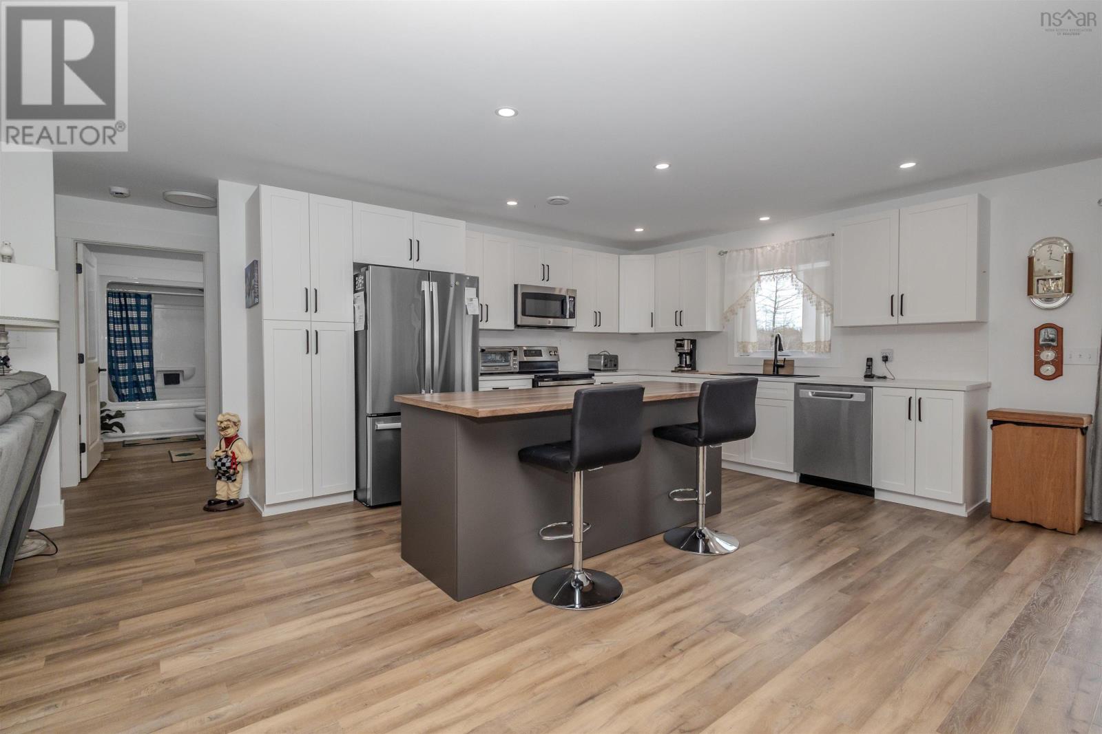 57 Michael Street, Sydney, Nova Scotia  B1P 0J6 - Photo 10 - 202511908