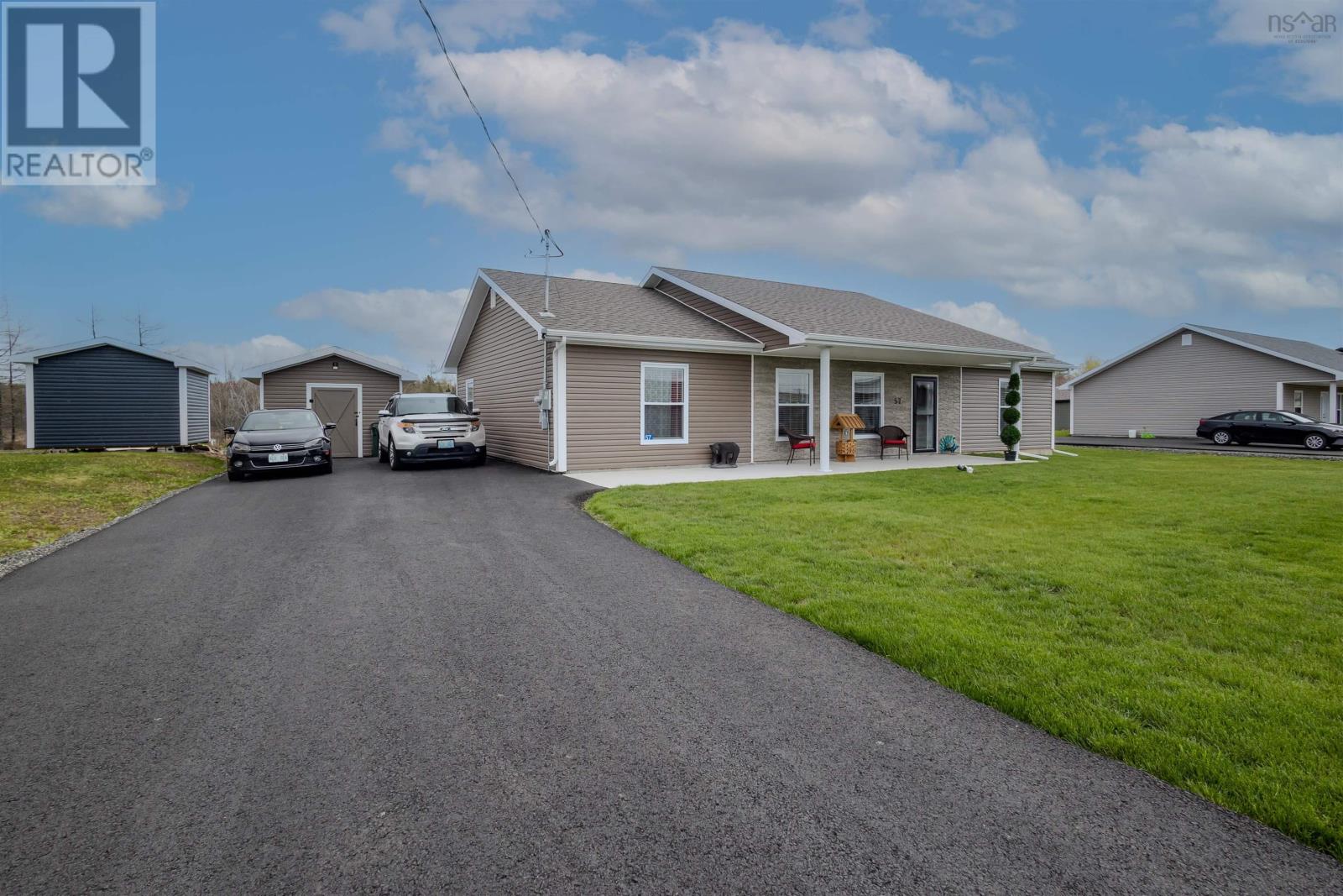 57 Michael Street, Sydney, Nova Scotia  B1P 0J6 - Photo 2 - 202511908