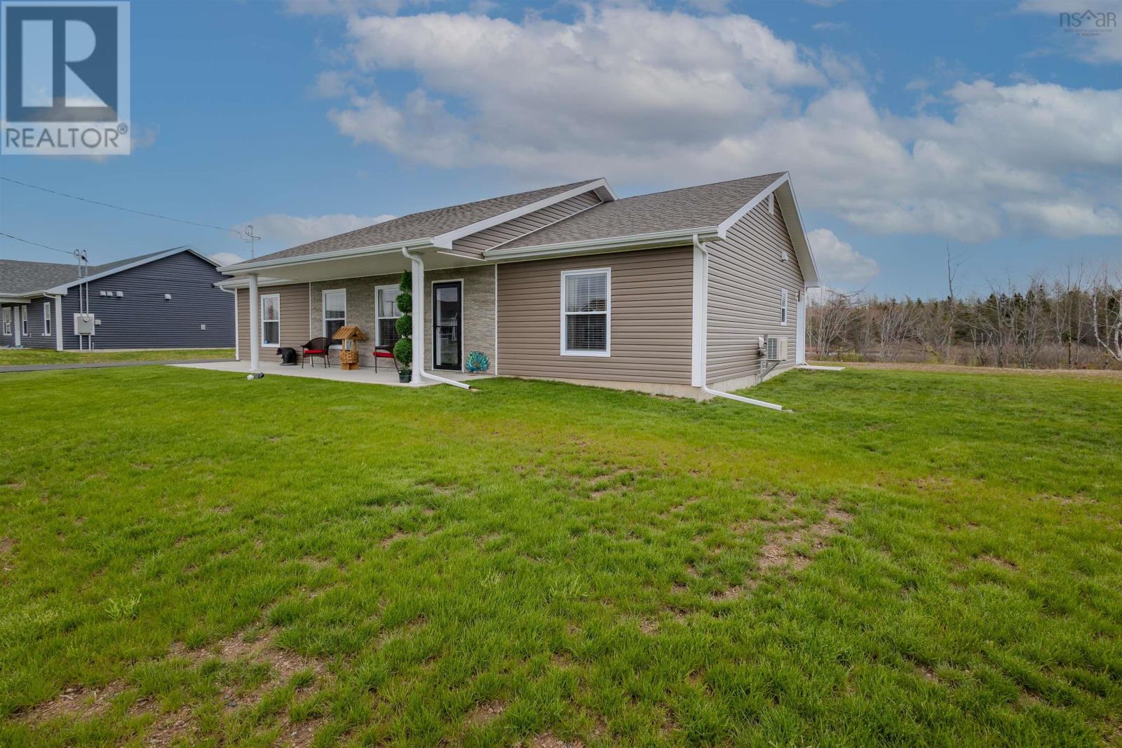 57 Michael Street, Sydney, Nova Scotia  B1P 0J6 - Photo 3 - 202511908