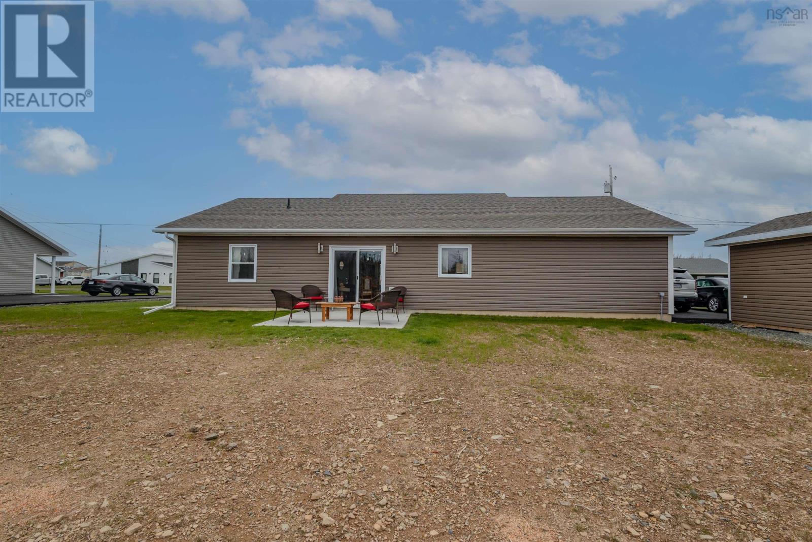 57 Michael Street, Sydney, Nova Scotia  B1P 0J6 - Photo 4 - 202511908