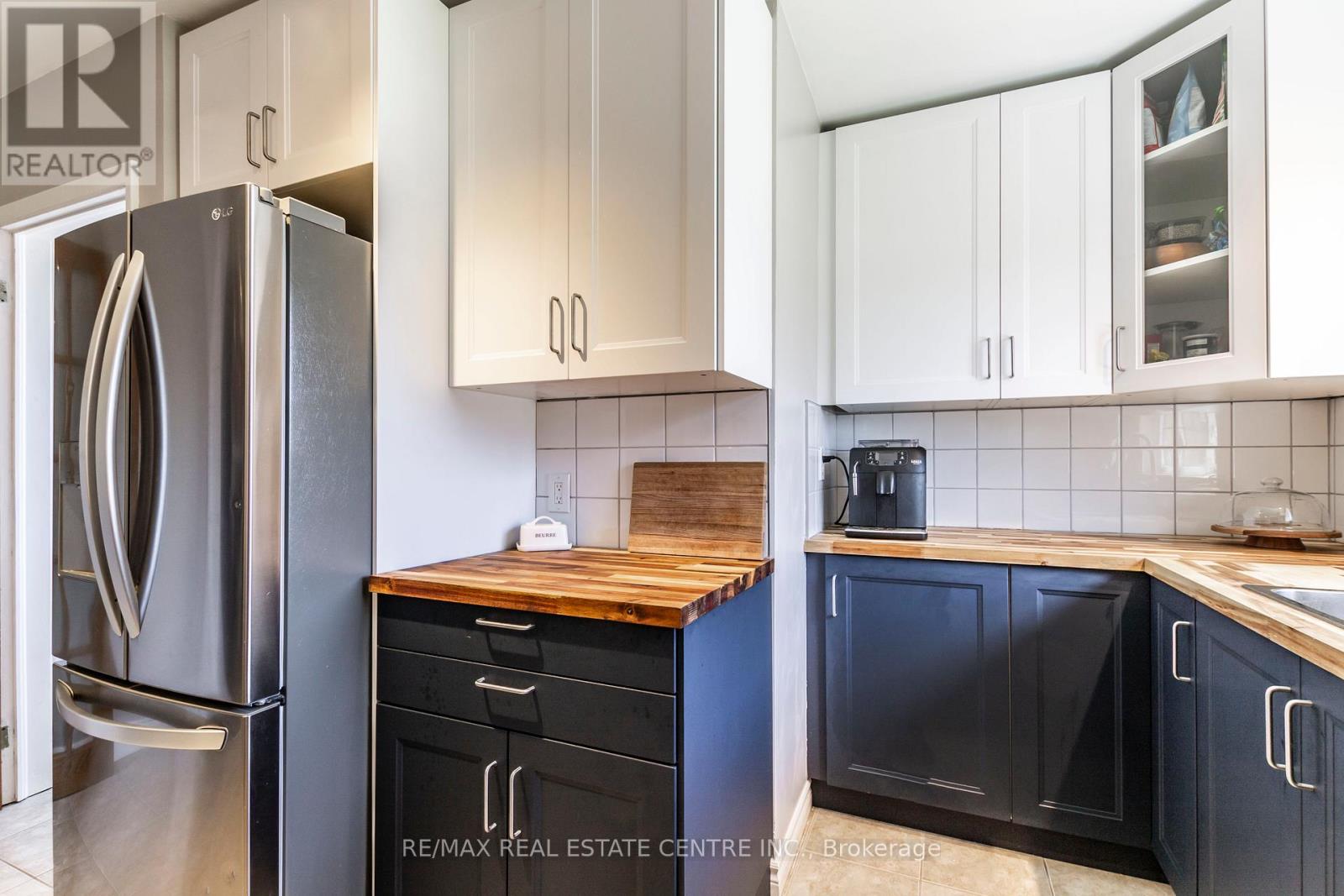 Property at 105 ANNE BOULEVARD image 5