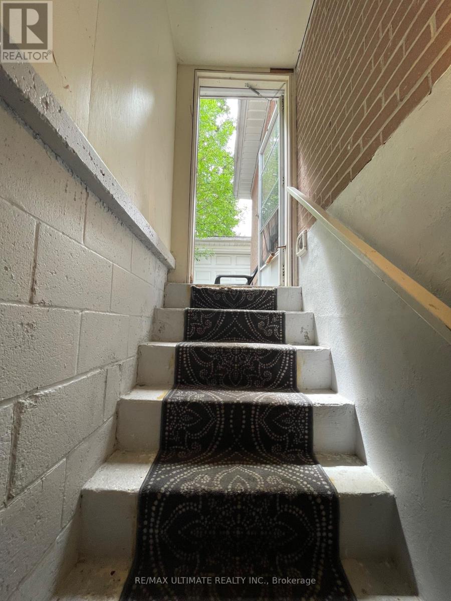 313 Rossland Road W, Whitby, Ontario  L1N 3H8 - Photo 17 - E12252272