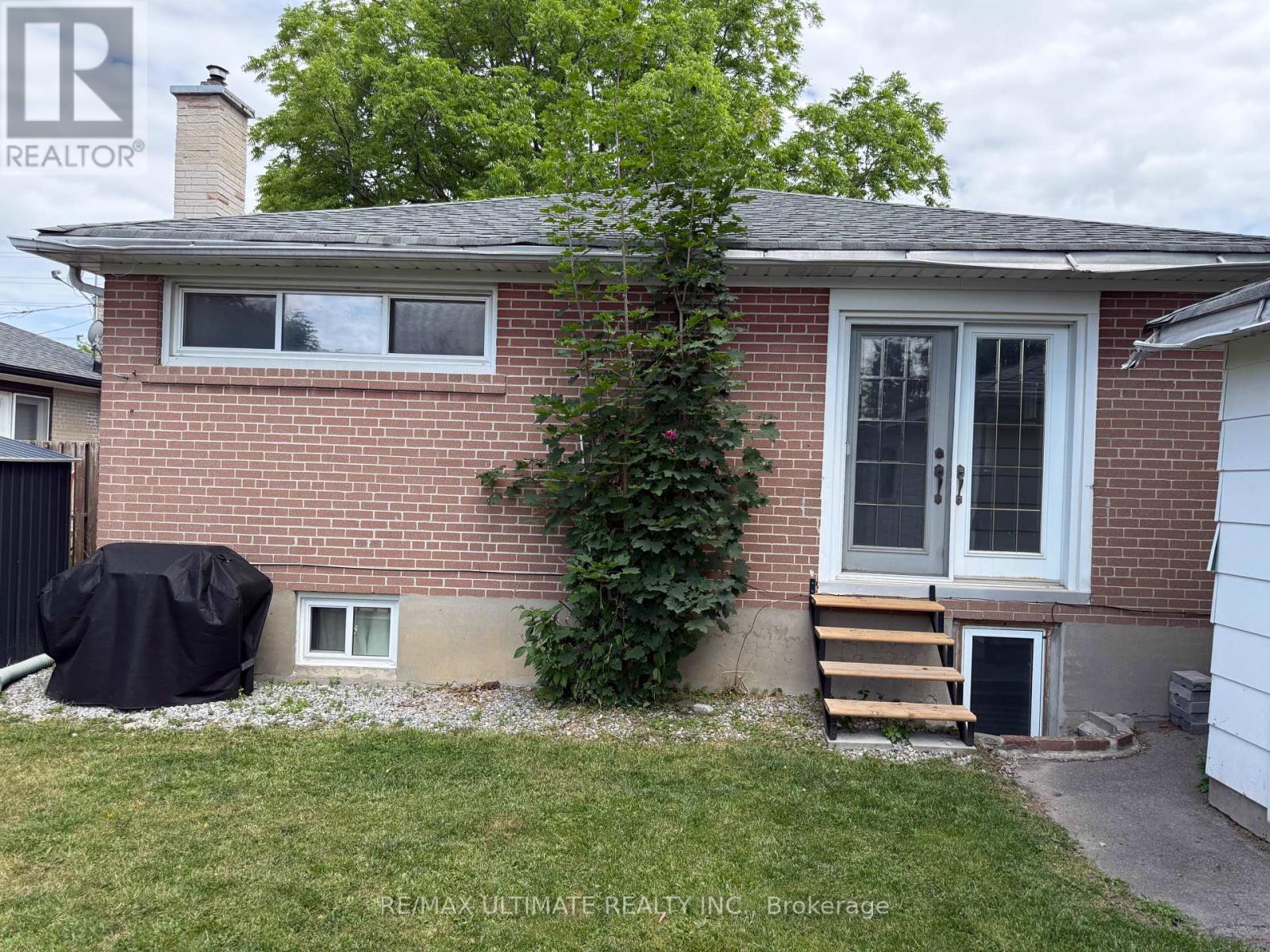 313 Rossland Road W, Whitby, Ontario  L1N 3H8 - Photo 4 - E12252272