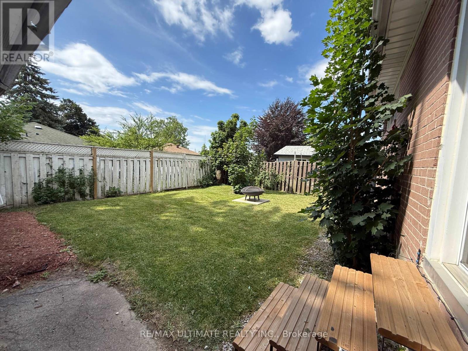 313 Rossland Road W, Whitby, Ontario  L1N 3H8 - Photo 5 - E12252272