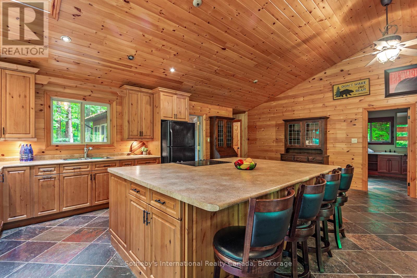 4 Amik Lane, Christian Island 30 (Beausoleil First Nation), Ontario  L9M 0A9 - Photo 6 - S12216392