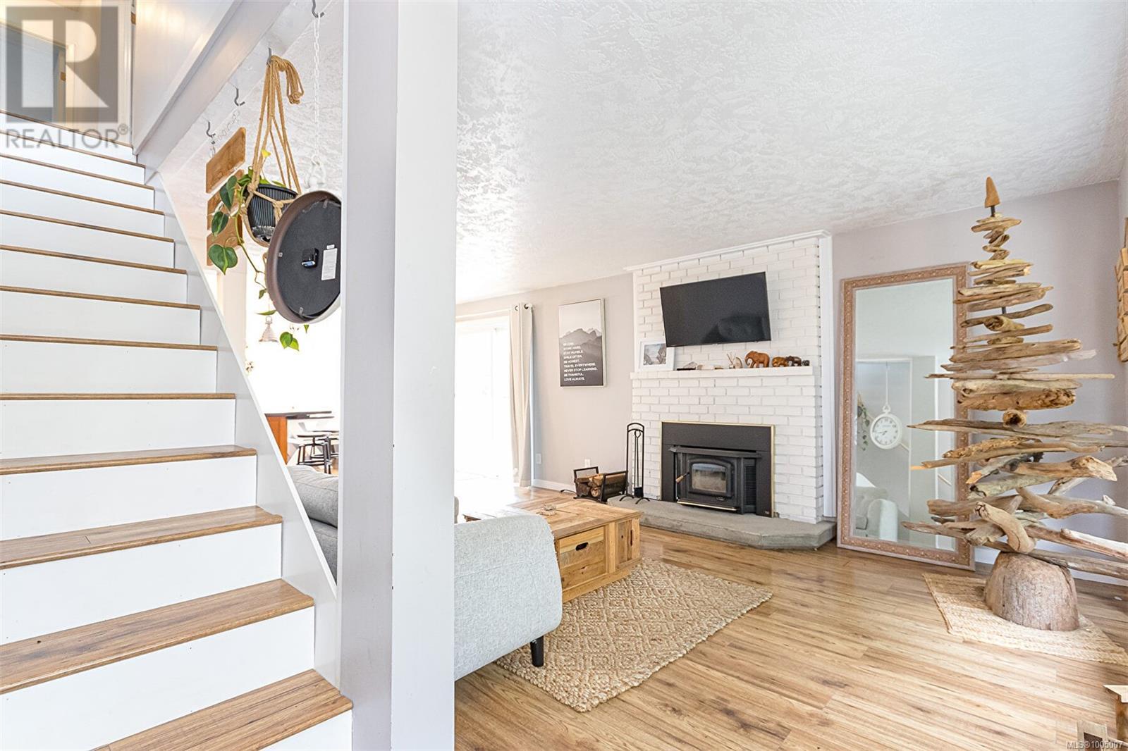 Property at 2479 Skedans Rd image 5