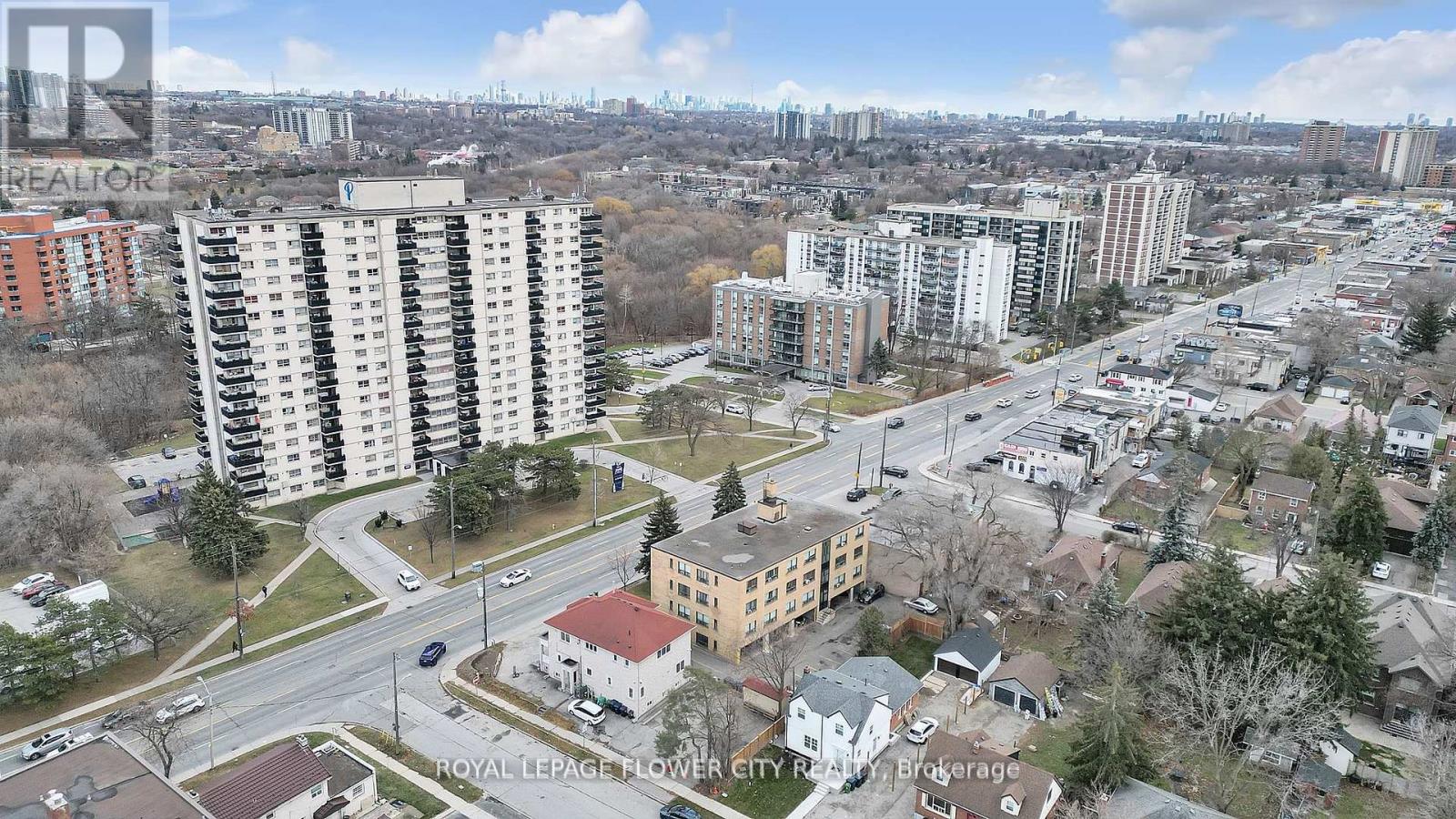 1834 JANE STREET, Toronto, Ontario