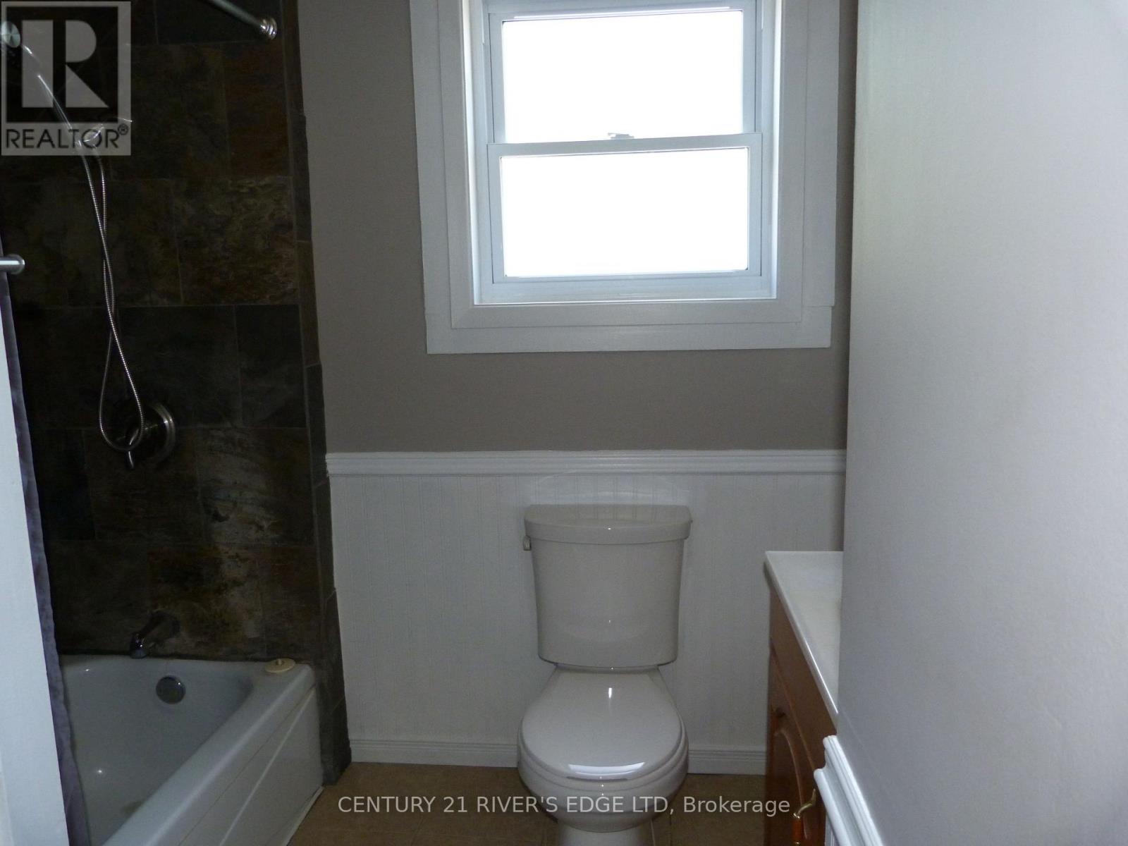 468 Gladstone Street N, North Dundas, Ontario  K0C 2K0 - Photo 21 - X12252311
