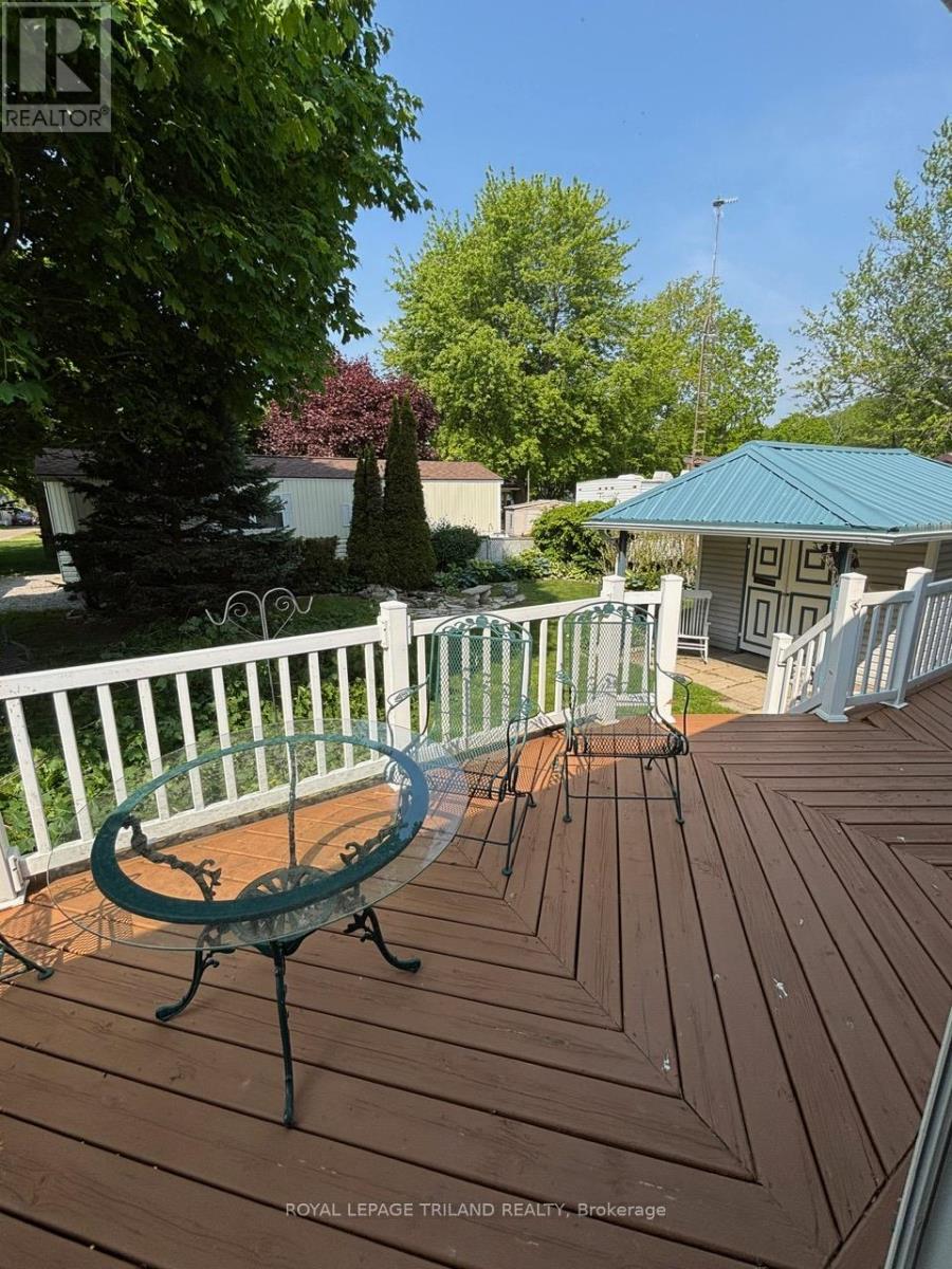 21527 Gray (Lot 132-133 Birch St.) Line, West Elgin, Ontario  N0L 2C0 - Photo 12 - X12241278