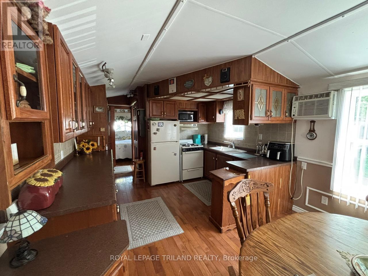 21527 Gray (Lot 132-133 Birch St.) Line, West Elgin, Ontario  N0L 2C0 - Photo 5 - X12241278