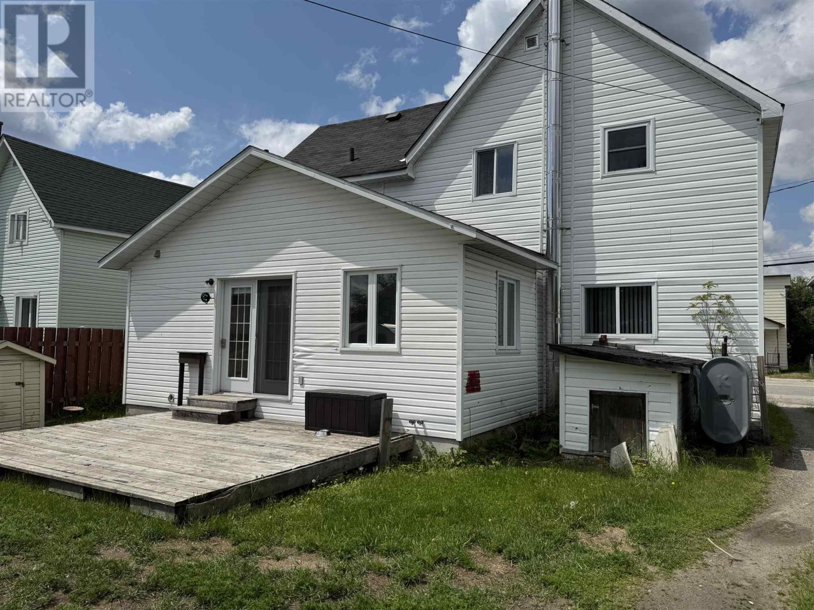 16 Lansdowne St S, Chapleau, Ontario  P0M 1K0 - Photo 4 - SM251689
