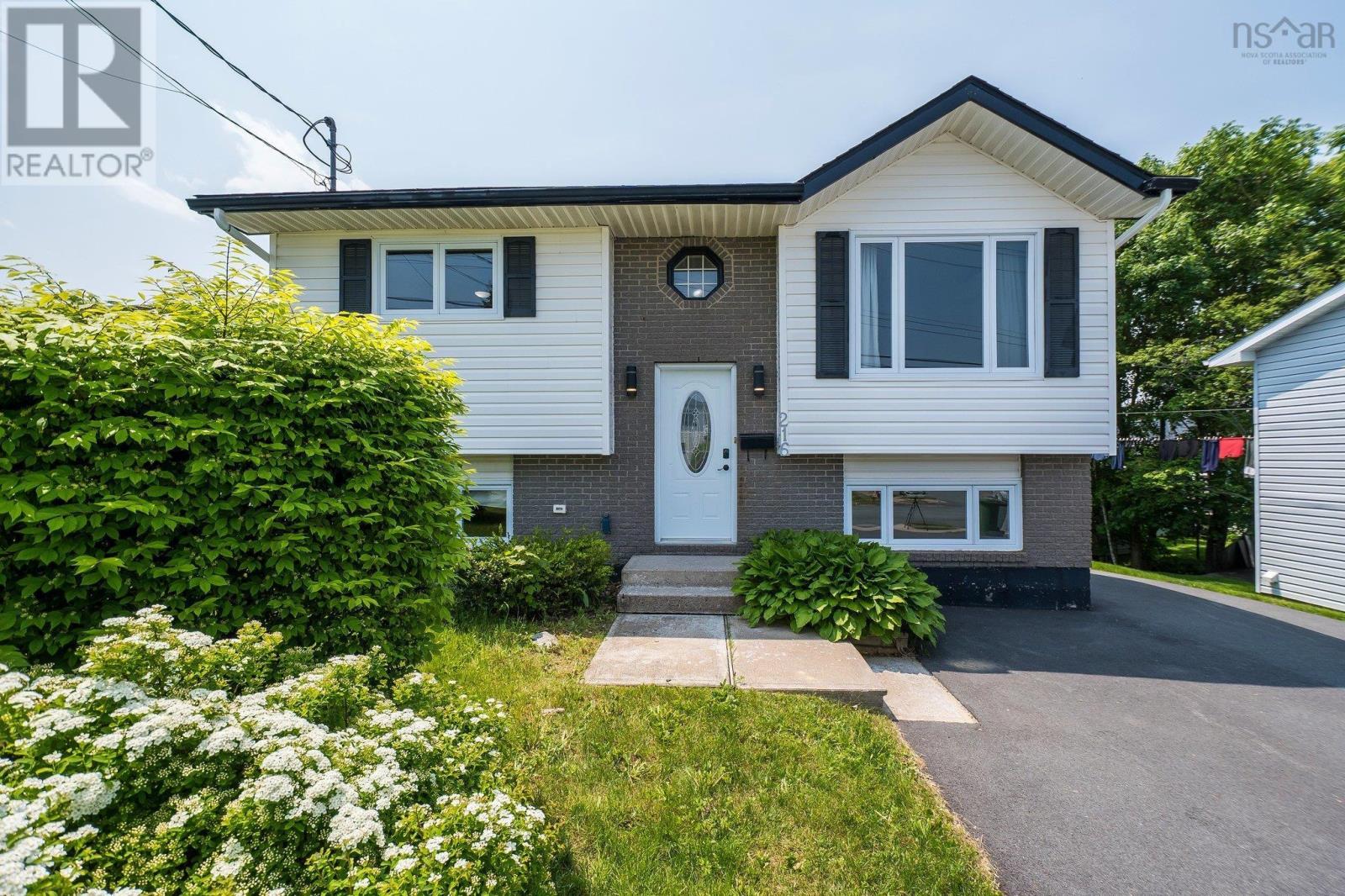 Property at 216 Caledonia Road image 3