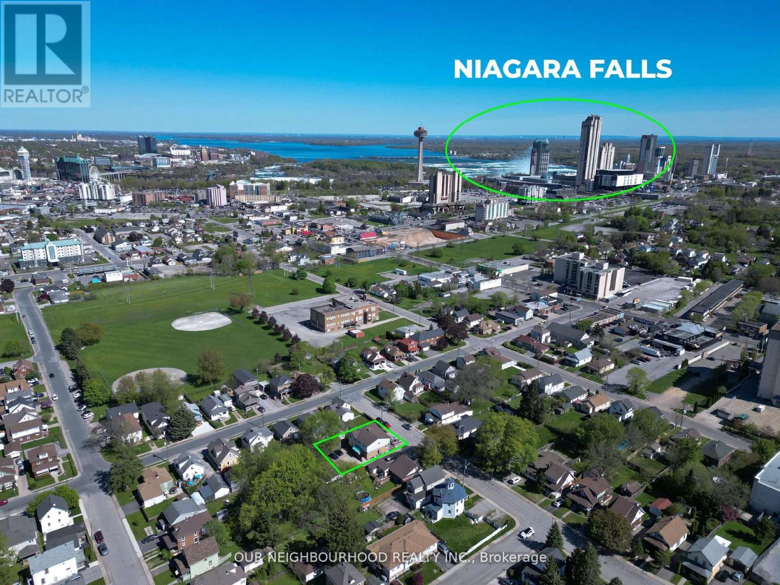 5749 Summer Street, Niagara Falls, Ontario  L2G 1M5 - Photo 2 - X12252310