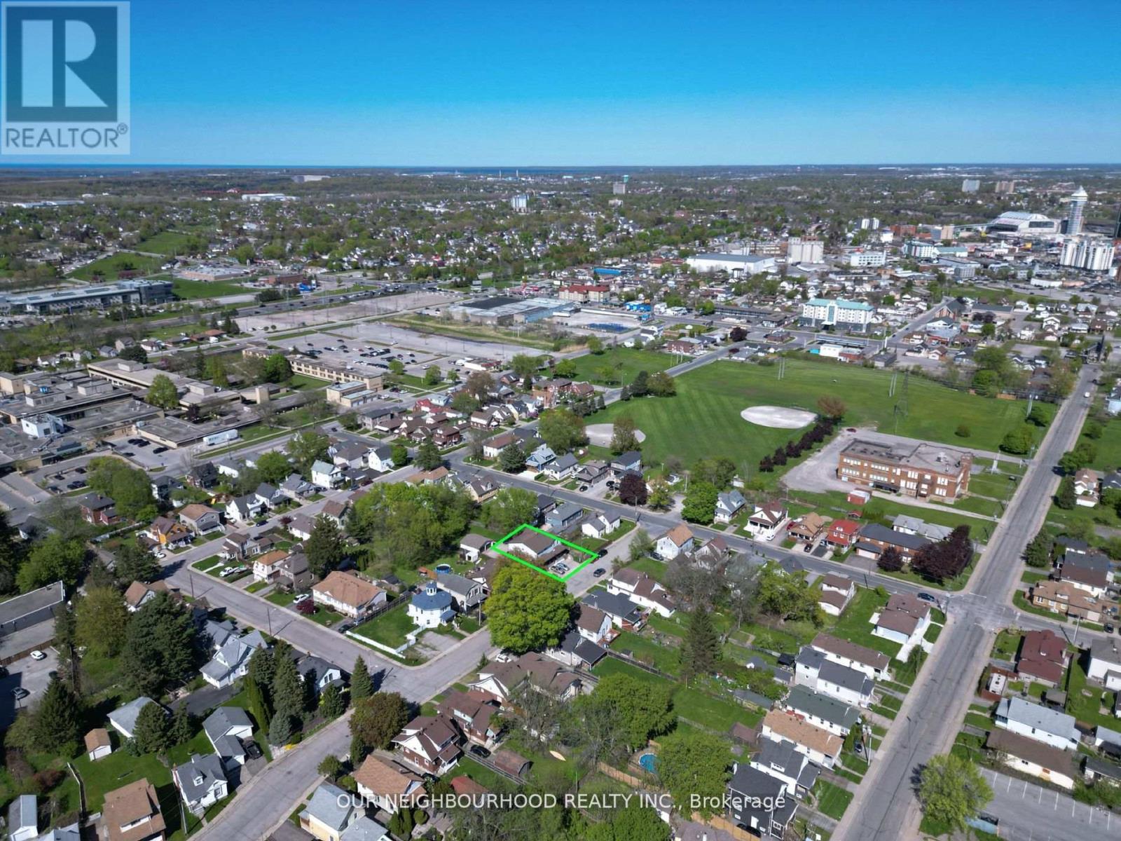 5749 Summer Street, Niagara Falls, Ontario  L2G 1M5 - Photo 32 - X12252310