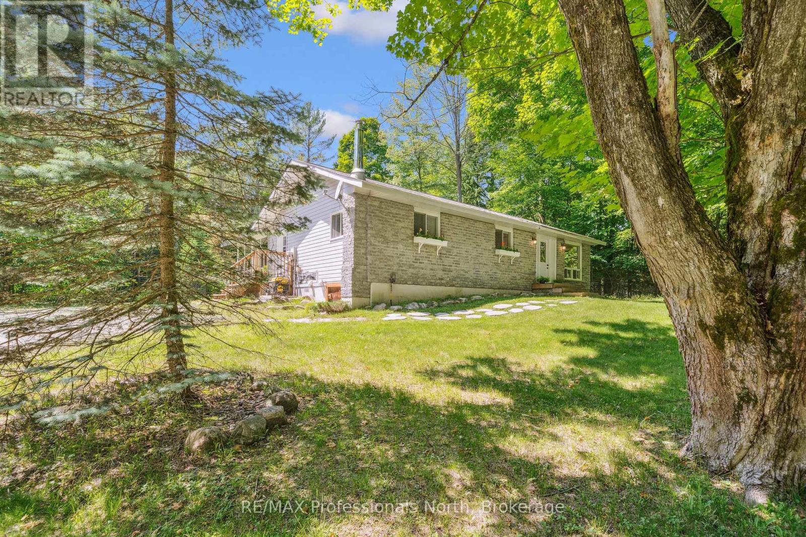 504 South Waseosa Lake Road, Huntsville, Ontario  P1H 2N5 - Photo 27 - X12249335