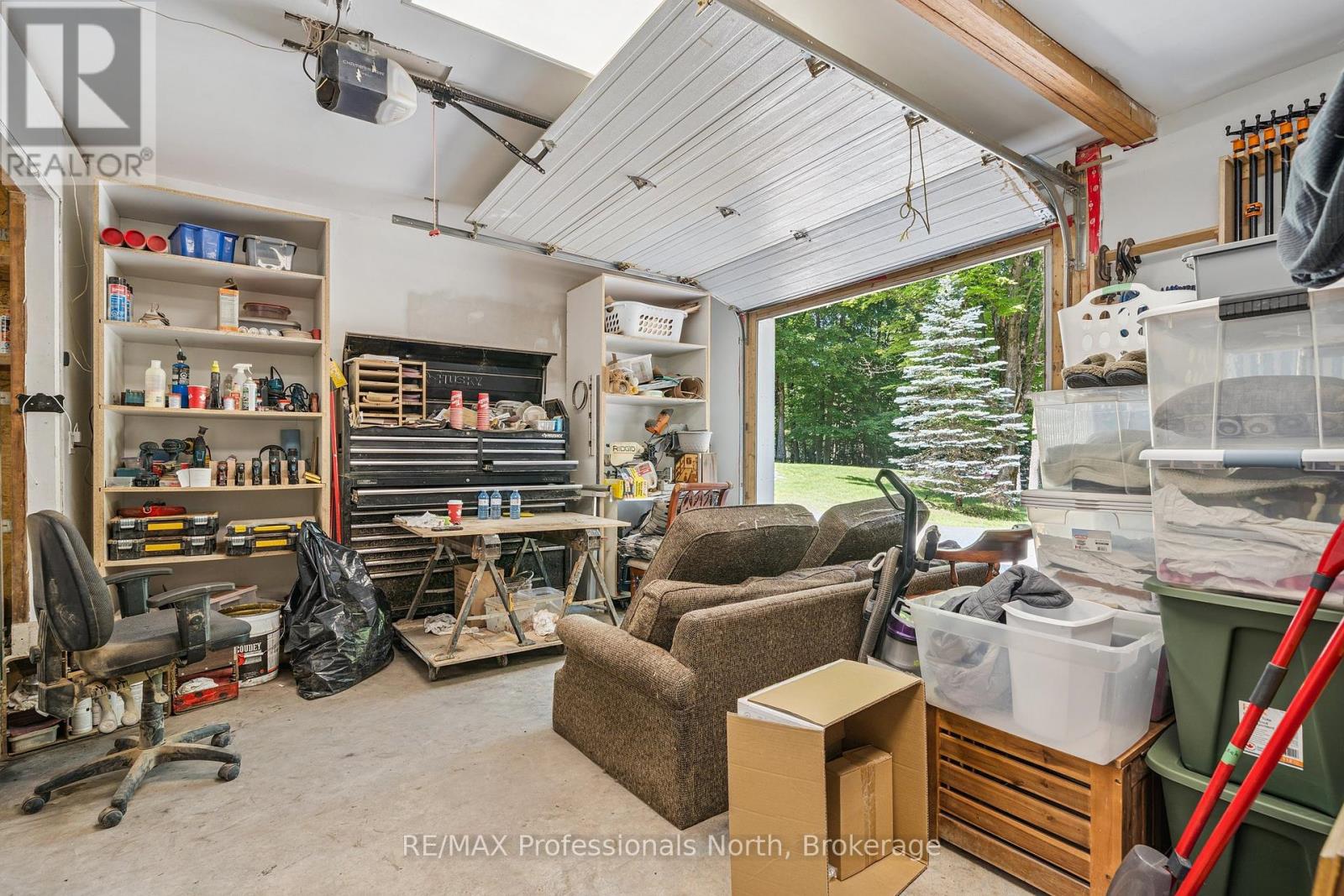 504 South Waseosa Lake Road, Huntsville, Ontario  P1H 2N5 - Photo 34 - X12249335