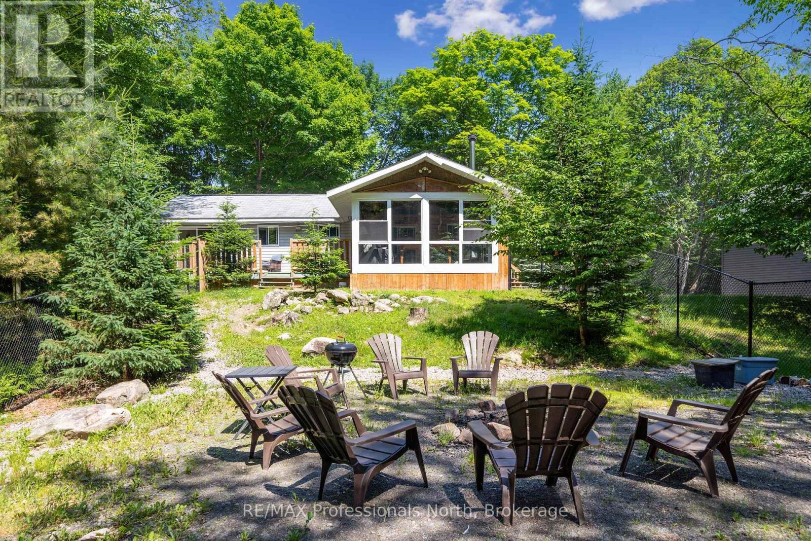 504 South Waseosa Lake Road, Huntsville, Ontario  P1H 2N5 - Photo 36 - X12249335