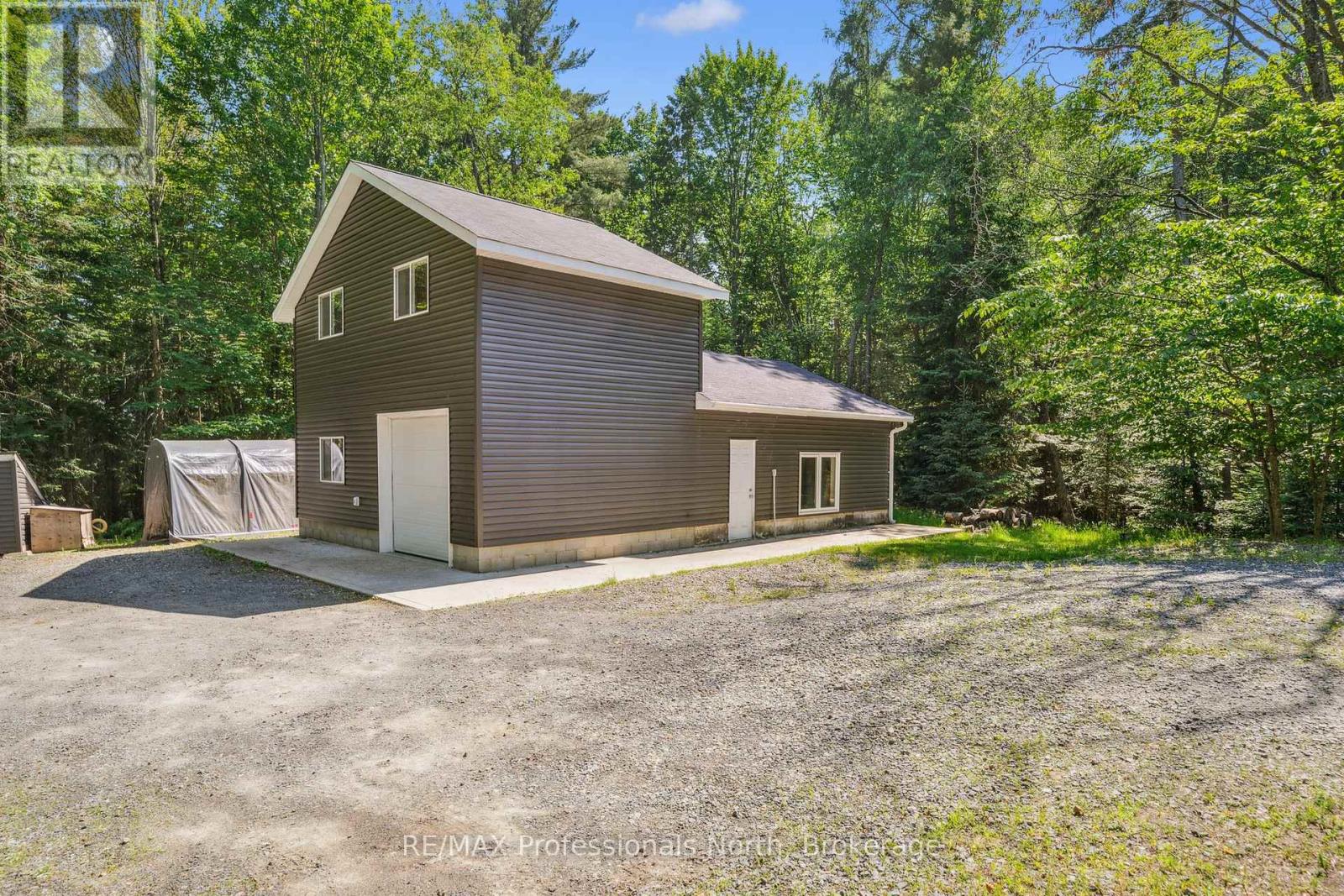504 South Waseosa Lake Road, Huntsville, Ontario  P1H 2N5 - Photo 29 - X12249335