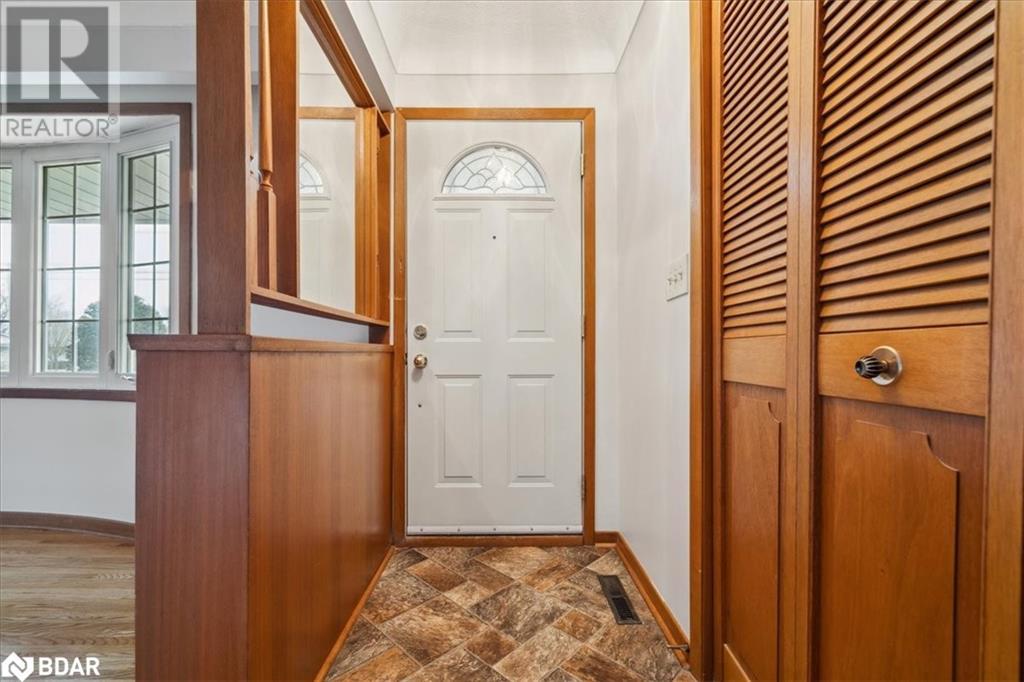 Property at 297 LAKESHORE Street image 4