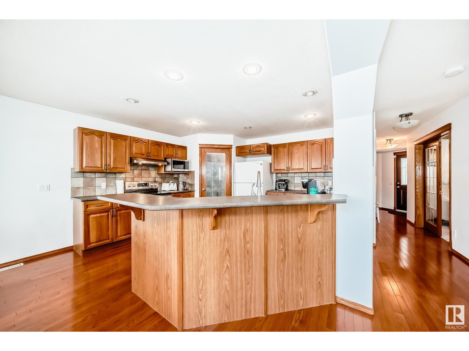 Property at 13416 159 AV NW image 4