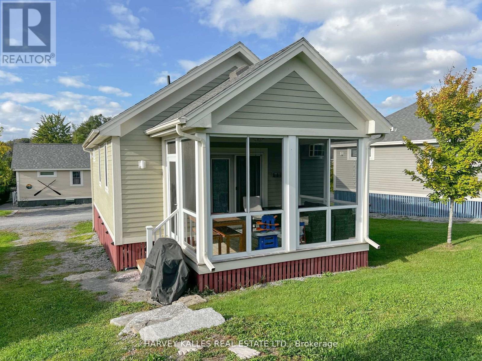 24 Butternut Lane, Prince Edward County, Ontario  K0K 1P0 - Photo 12 - X12252349