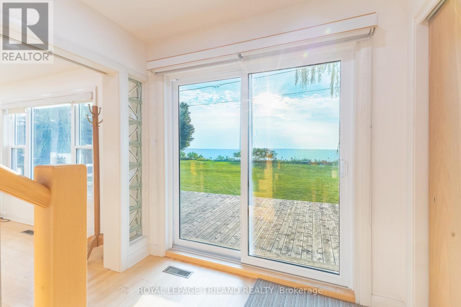 71899 Sunridge Crescent, Bluewater, Ontario  N0M 1N0 - Photo 17 - X12252353