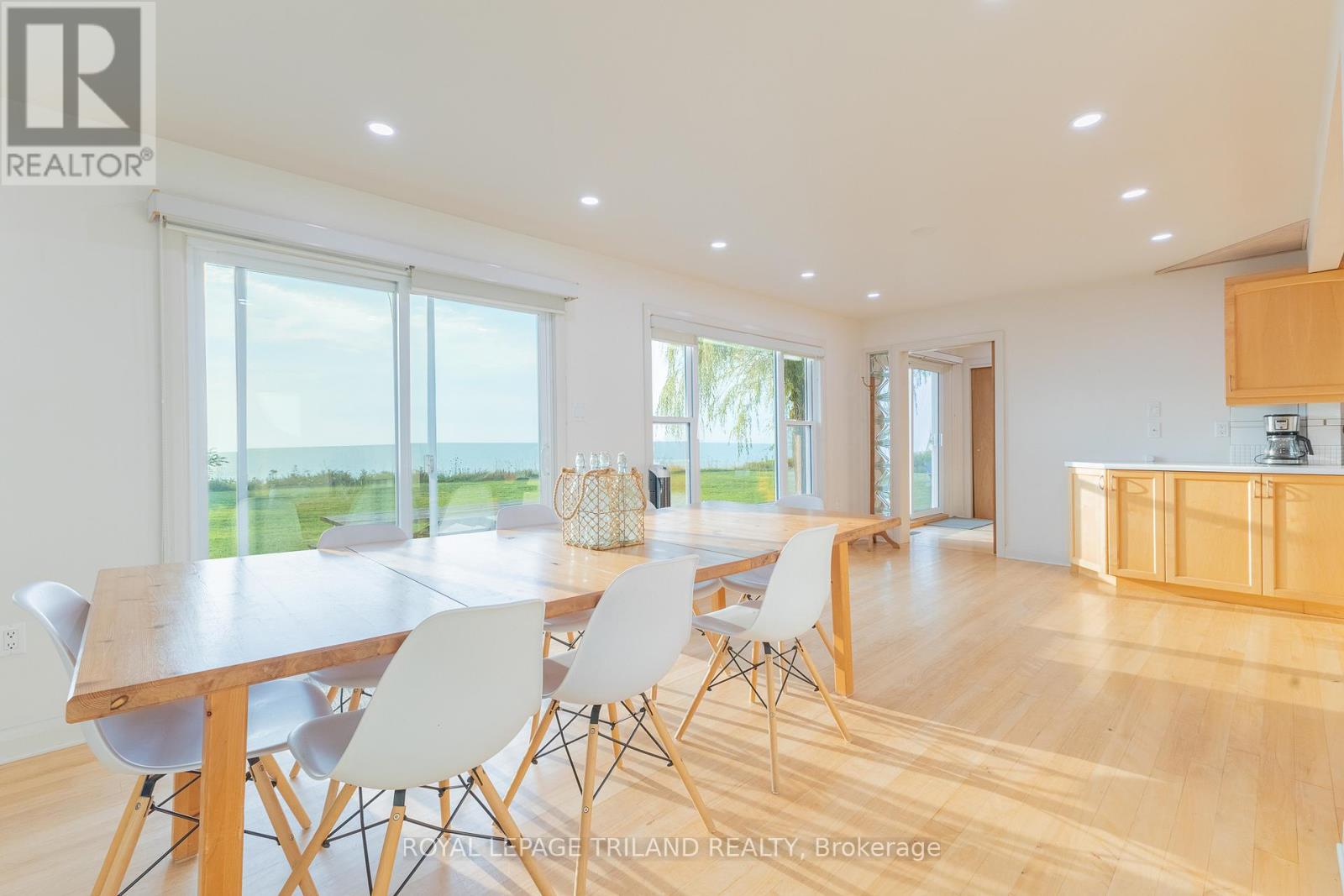 71899 Sunridge Crescent, Bluewater, Ontario  N0M 1N0 - Photo 19 - X12252353