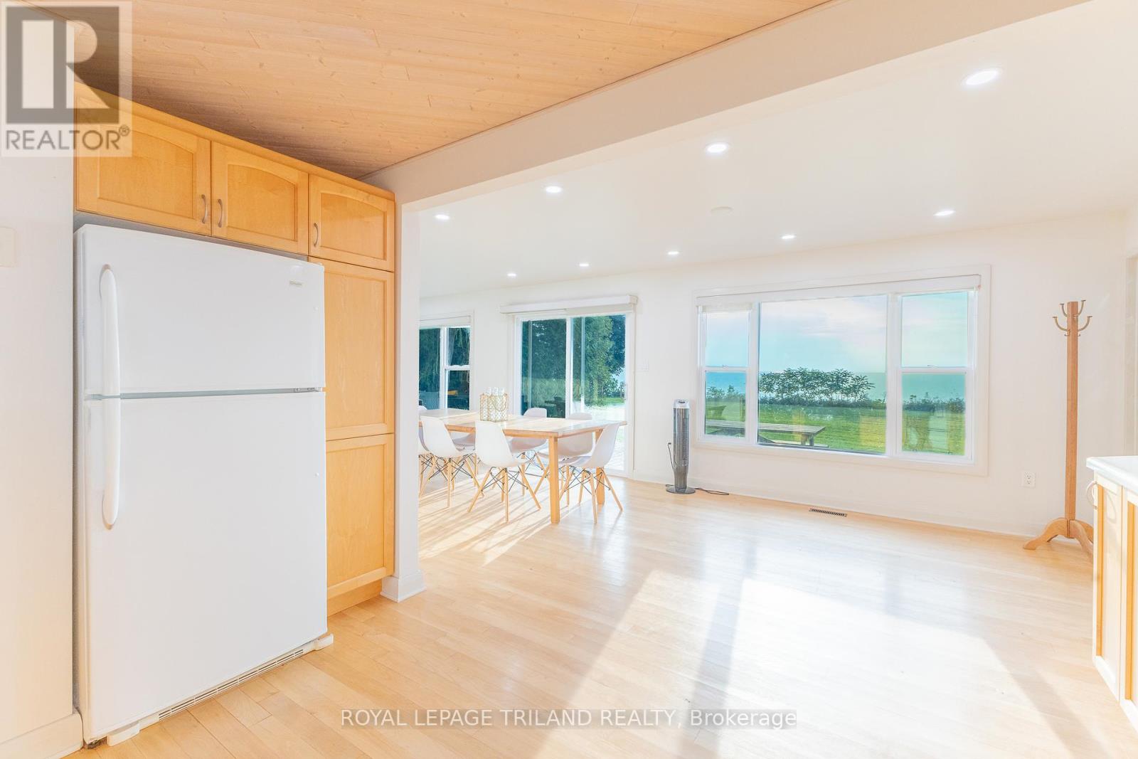 71899 Sunridge Crescent, Bluewater, Ontario  N0M 1N0 - Photo 21 - X12252353