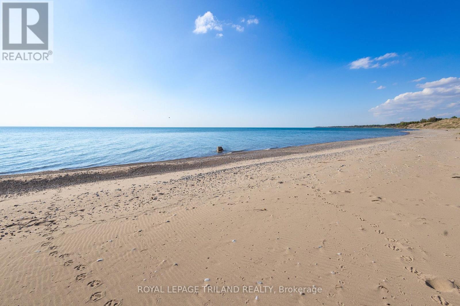 71899 Sunridge Crescent, Bluewater, Ontario  N0M 1N0 - Photo 46 - X12252353
