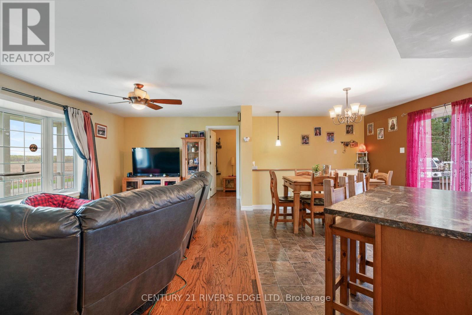 10957 Stampville Road, South Dundas, Ontario  K0E 1K0 - Photo 7 - X12143110