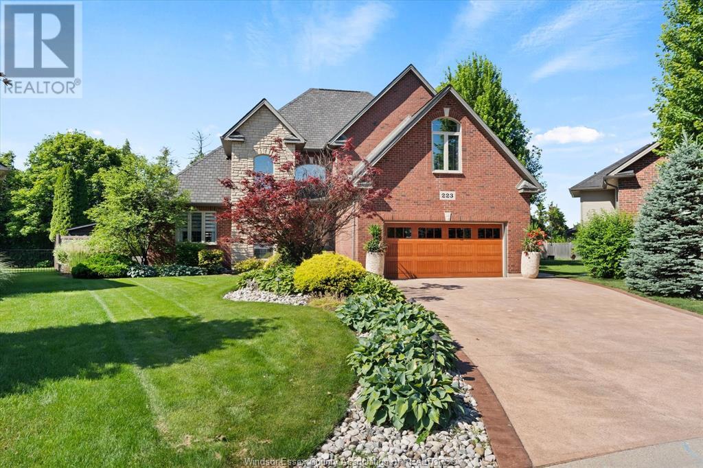 Property at 223 LAURENDALE DRIVE image 3