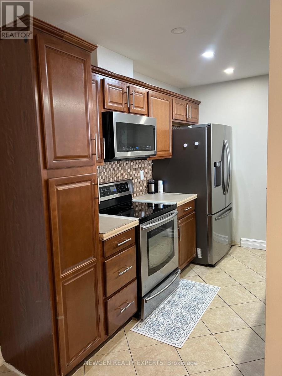 Uph #12 - 550 Webb Drive, Mississauga, Ontario  L5B 3Y4 - Photo 12 - W12252367