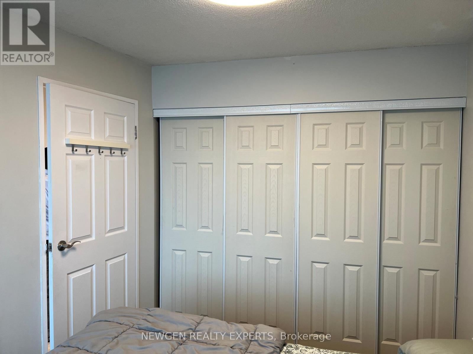 Uph #12 - 550 Webb Drive, Mississauga, Ontario  L5B 3Y4 - Photo 23 - W12252367
