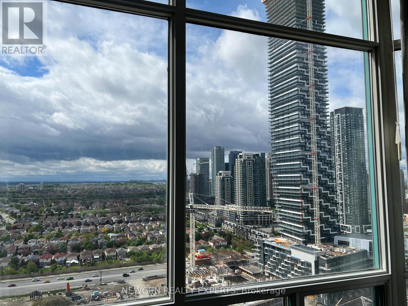 Uph #12 - 550 Webb Drive, Mississauga, Ontario  L5B 3Y4 - Photo 24 - W12252367