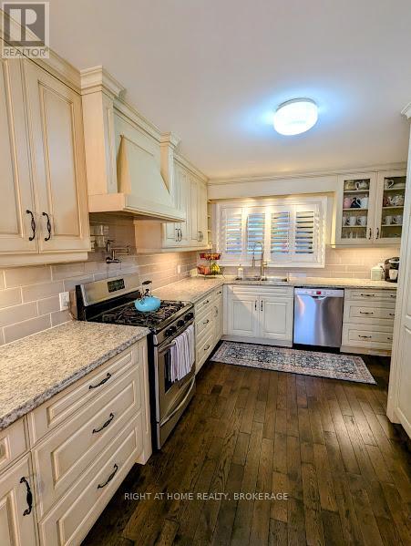 Property at 57 METCALFE STREET S image 2